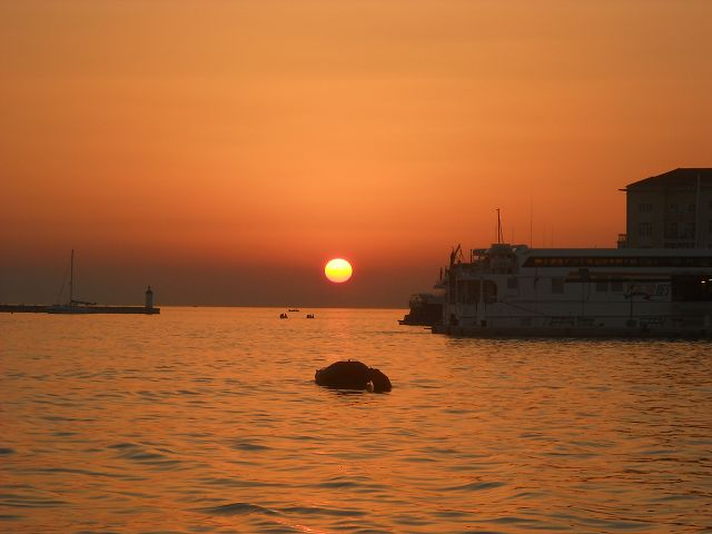 Porec_Sonnenuntergang_am_Hafen