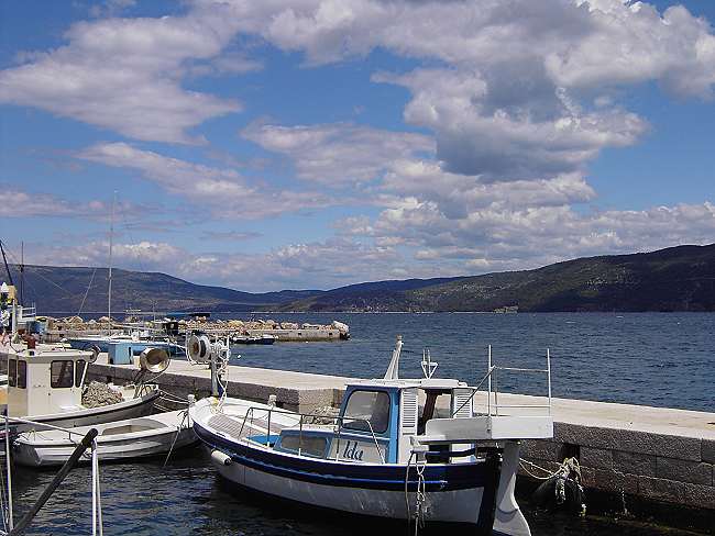 Otok CRES > Valun > Blick auf den Hafen