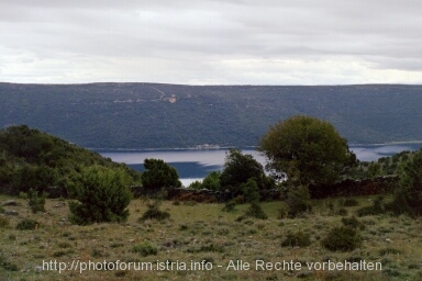 Otok CRES > Vransko Jezero > Rund um den Vransko Jezero