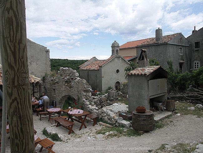 Otok CRES > Lubenice > Konoba