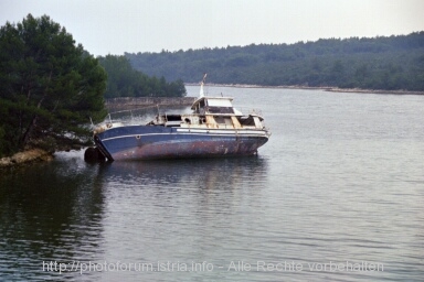 Otok CRES > Punta Kriza > Schiff