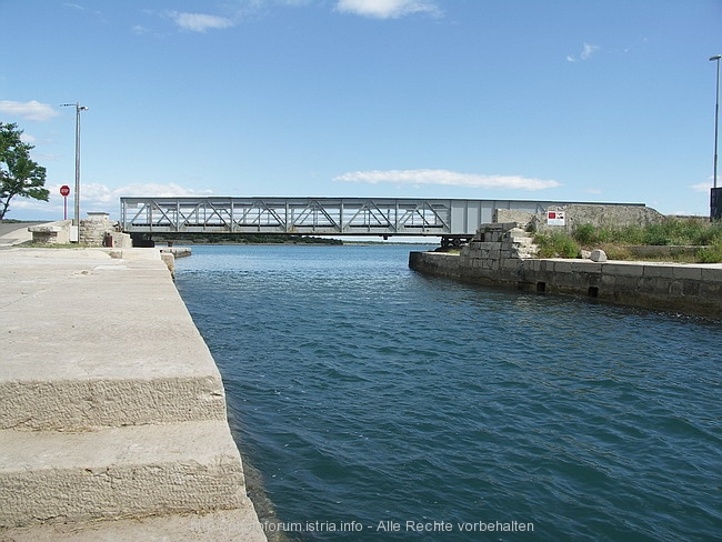 Otok CRES > Osor > Brücke nach Losinj