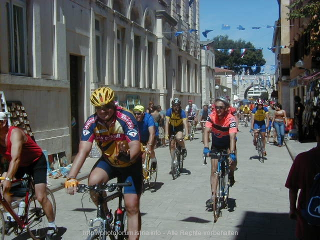 KNIN-ZADAR 12. BICIKLIJADA > Zieleinfahrt in Zadar