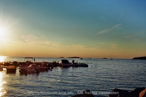 Hafen Funtana am Abend