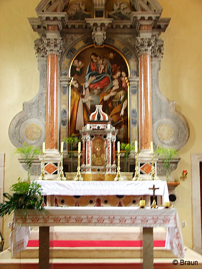 ' Kanfanar > Altar in der Pfarrkirche des Hl. Sylvester