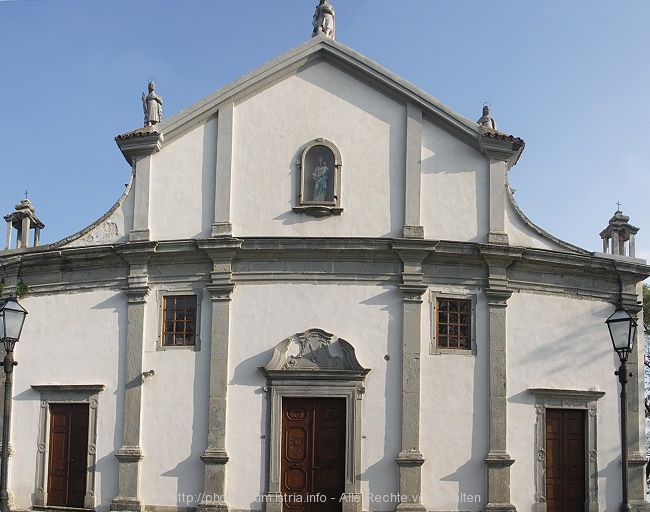 GRACISCE > Kirche des hl Vitus > Burkis Pazin-Tour-1