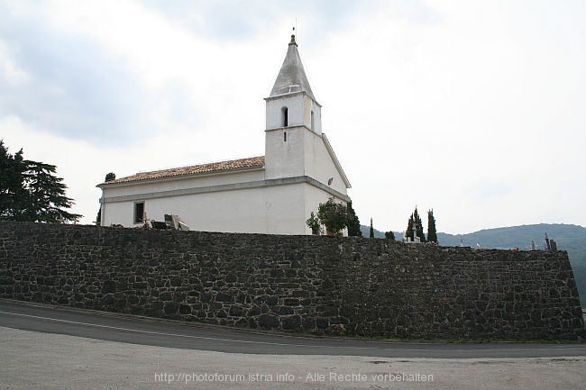 BUZET > Friedhofskapelle St Veit