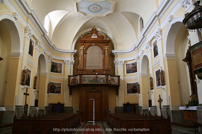 BUZET > Pfarrkirche der seeligen Jungfrau Maria