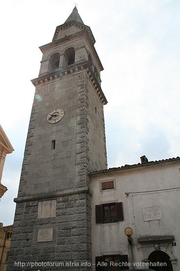 BUZET > Pfarrkirche der seeligen Jungfrau Maria > Glockenturm