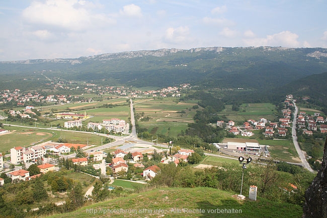 BUZET > Panoramablick in Richtung Cicarija