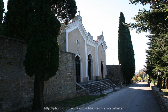 GROZNJAN > Friedhofskapelle