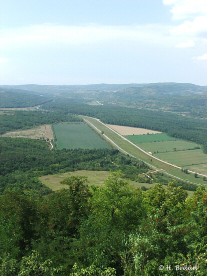 Istrien > Motovun > Blick in das Mirnatal