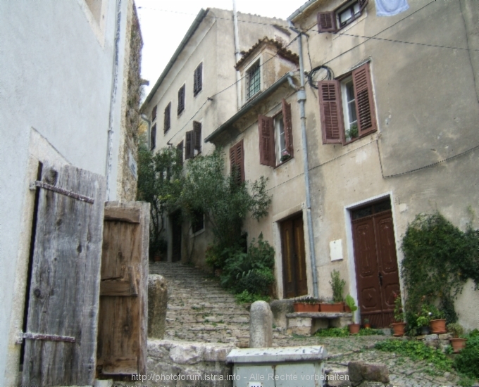 MOTOVUN > Gasse