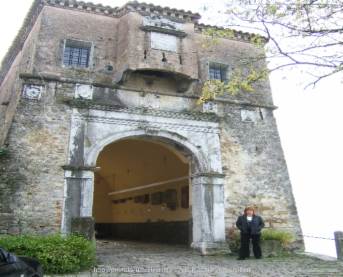 MOTOVUN > Ende Oktober 2005