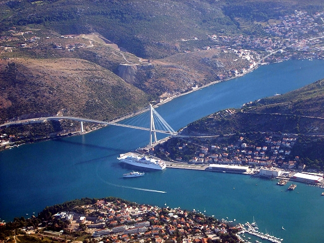 2007-09 < 1. GOLD > Orebic > DUBROVNIK > Einfahrt zur Marina und Hafen Gruz