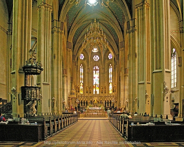 2007-08 > 2. SILBER < Burki > ZAGREB > Kathedrale > Altar der Kathedrale in Zagreb