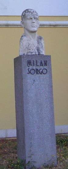 OPRTALJ > Schule > Denkmal - Milan Sorgo