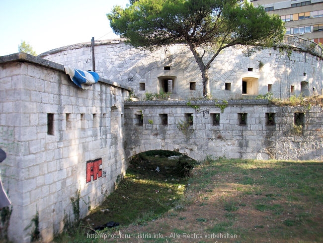 PULA > Fort Casioni vecchi (Monte Paradiso)