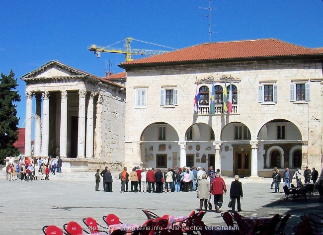 PULA > Altes Rathaus und Augustustempel > Rundgang in Pula