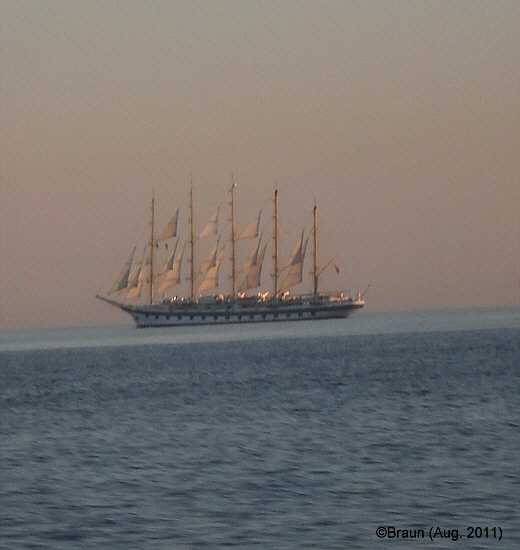 Pula > Großsegler > Royal Clipper vor Pula