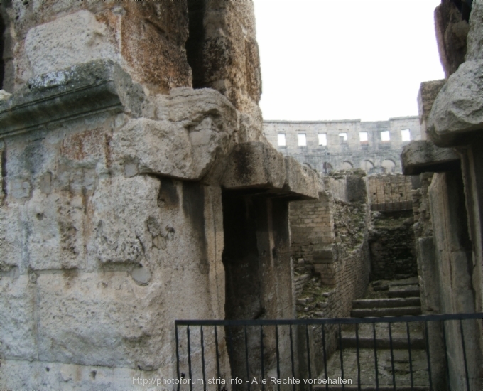 PULA > Herbstimpressionen > 31.10.2005