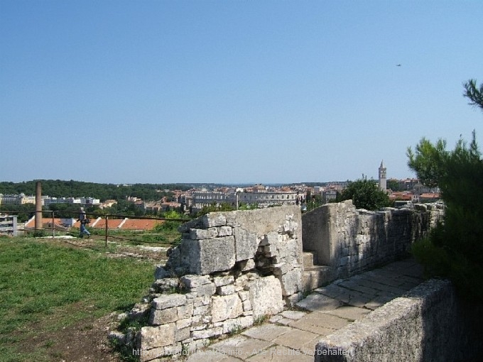 PULA > Kastell - Blick zum Amphitheater