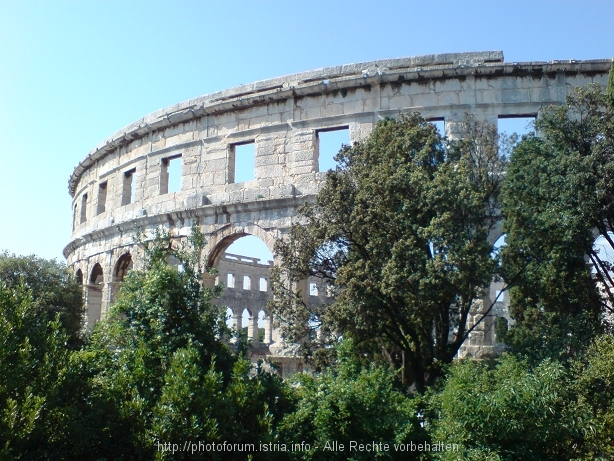 PULA > Amphitheater