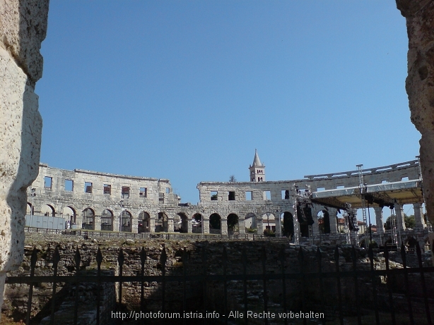 PULA > Amphitheater