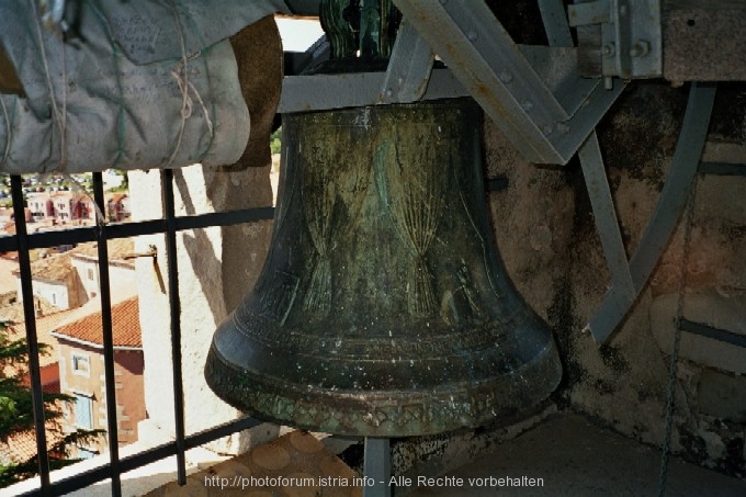 LABIN > Alt-Labin > Glockenturm - Glocke im Campanile