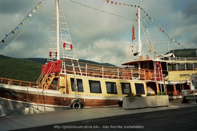 RABAC > Hafen >  Ausflugsboot Klinica