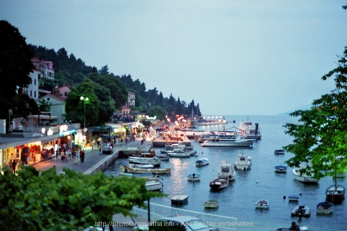 Rabac >in der Dämmerung