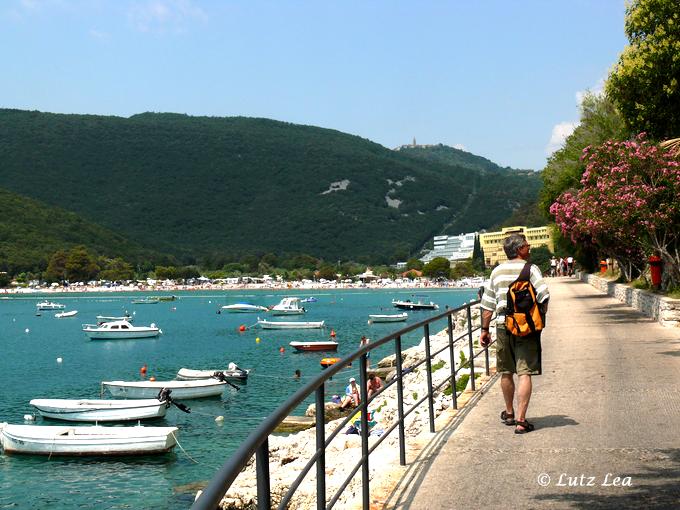 Nördlicher Teil der Promenade > Rabac Hafen