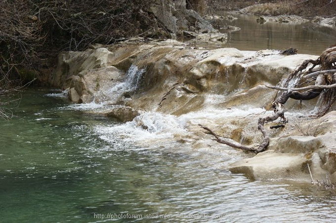 kleiner Wasserfall Recina