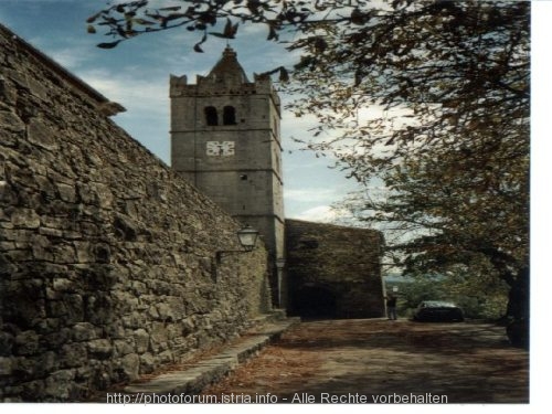 HUM > Stadtmauer