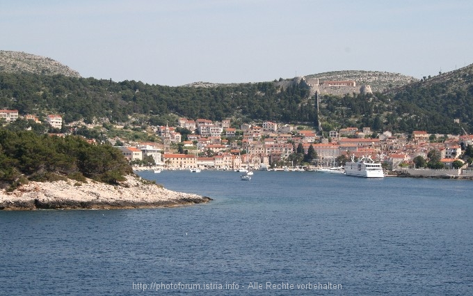 FAEHRE > Von Stari Grad nach Korcula 10