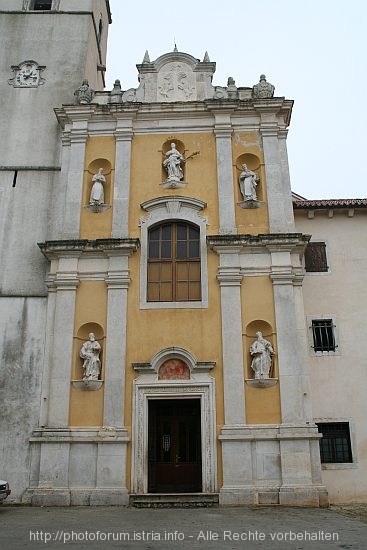 SVETI PETAR U SUMI > Klosterkirche St Peter und Paul