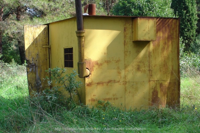 Räucherhütte oder Spezial-Toilette mit Entlüftung?