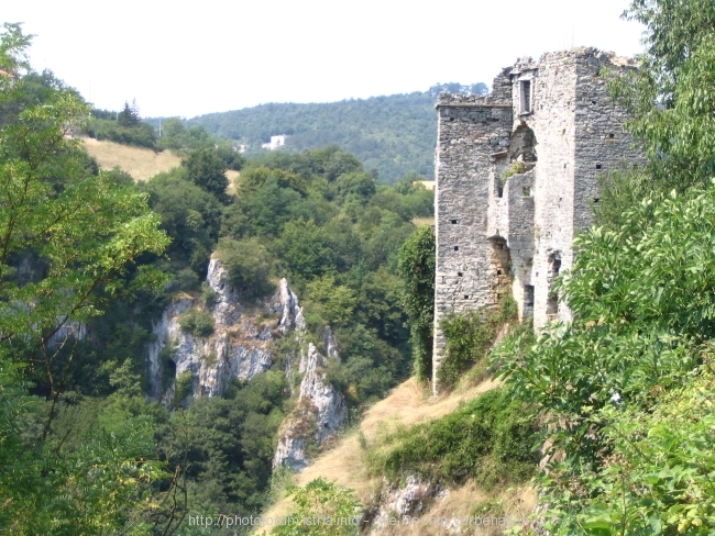 PAZIN > Castell > Ruine der Vorburg