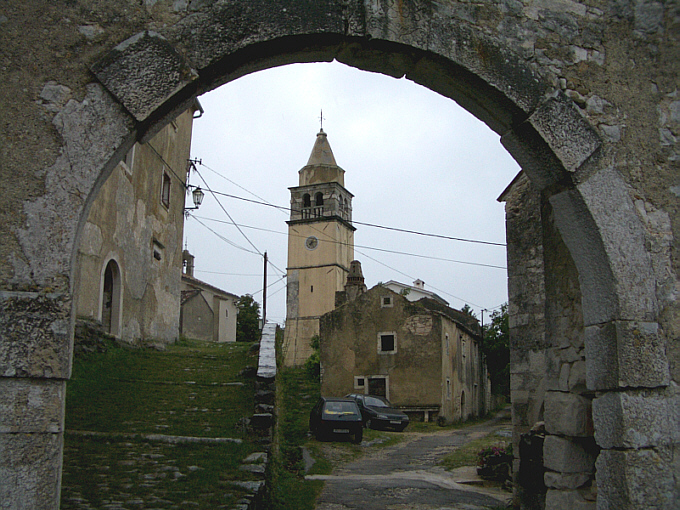 Kršan > Kirche des Heiligen Anton Abt. (Župna crkva Sv. Antuna opata)2