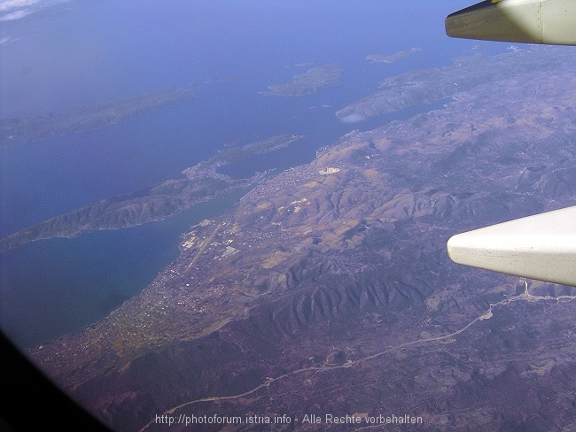 SPLIT > Blick auf Flughafen, Trogir, Ciovo