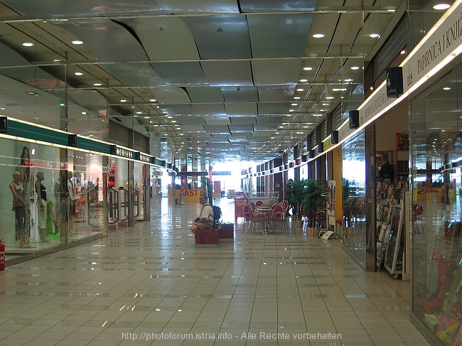 SOLIN > Mercator Einkaufszentrum