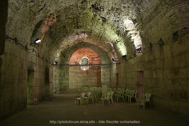 GEWOELBE DIOKLETIANPALAST > UNESCO-Ausstellung > Palastraum