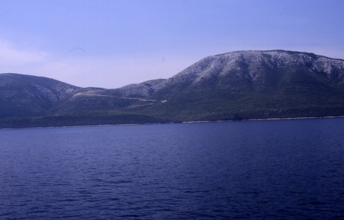 NERETVANSKI KANAL > Blick zur Halbinsel Peljesac > Serpentinen nach Crkvice