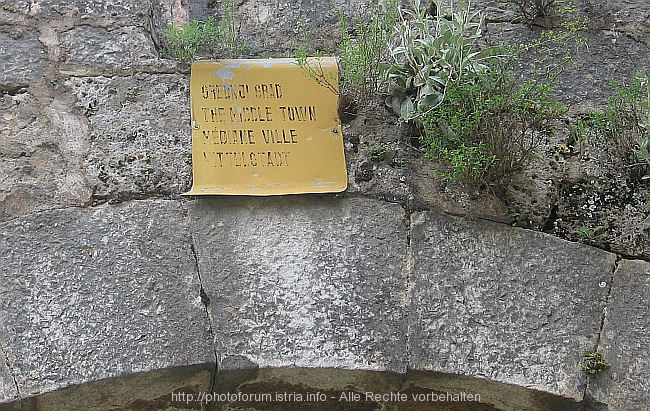 FESTUNG KNIN > Mittelstadt