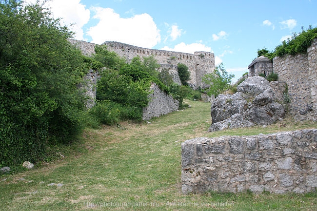 FESTUNG KNIN > Mittelstadt