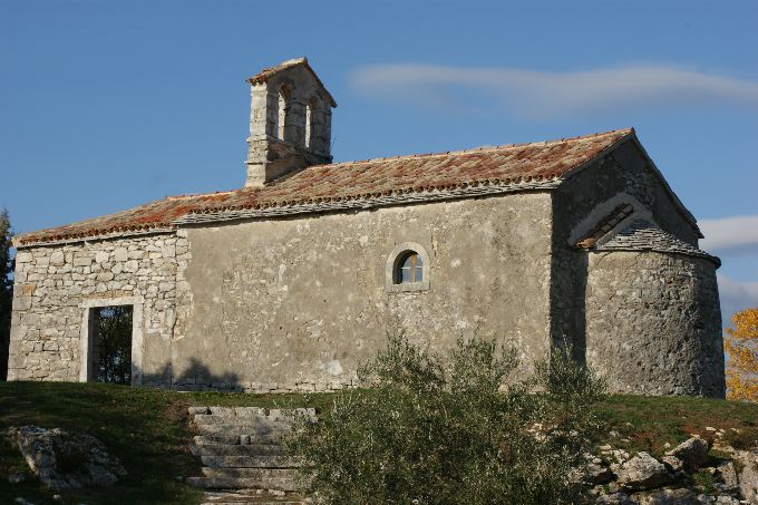 Pican romanische Kirche St. Michael