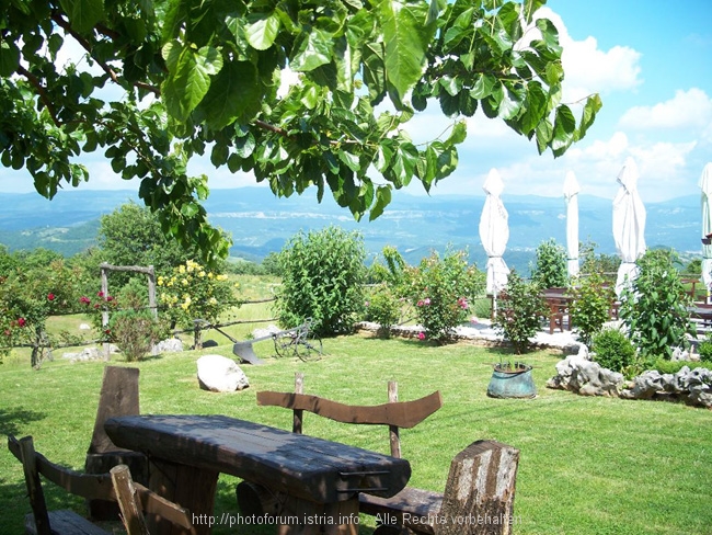 Agroturizam Toncic Terrasse hinter dem Haus