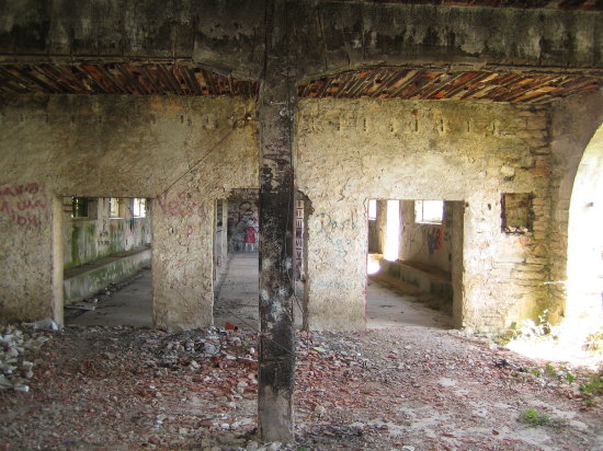 Ruine Golf Hotel Liznjan