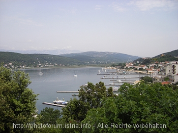 Supetarska Draga > Blick vom Stiegenwirt