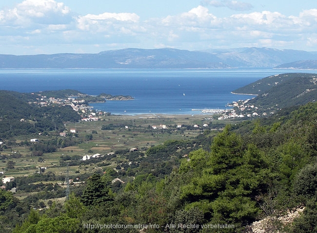 SUPETARSKA DRAGA > Blick auf Donja und Gornja Supetarska